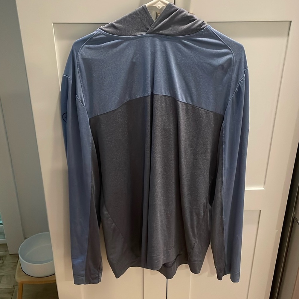 Johnnie-o hoodie